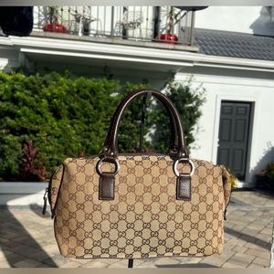 Gucci GG Shoulder bag